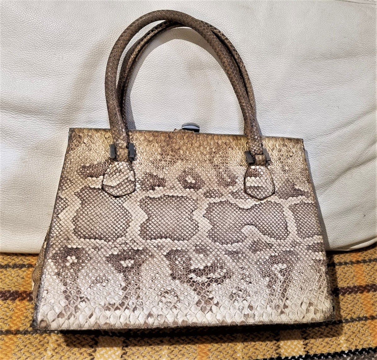 Vintage python snakeskin Kelly handbag - Image 4