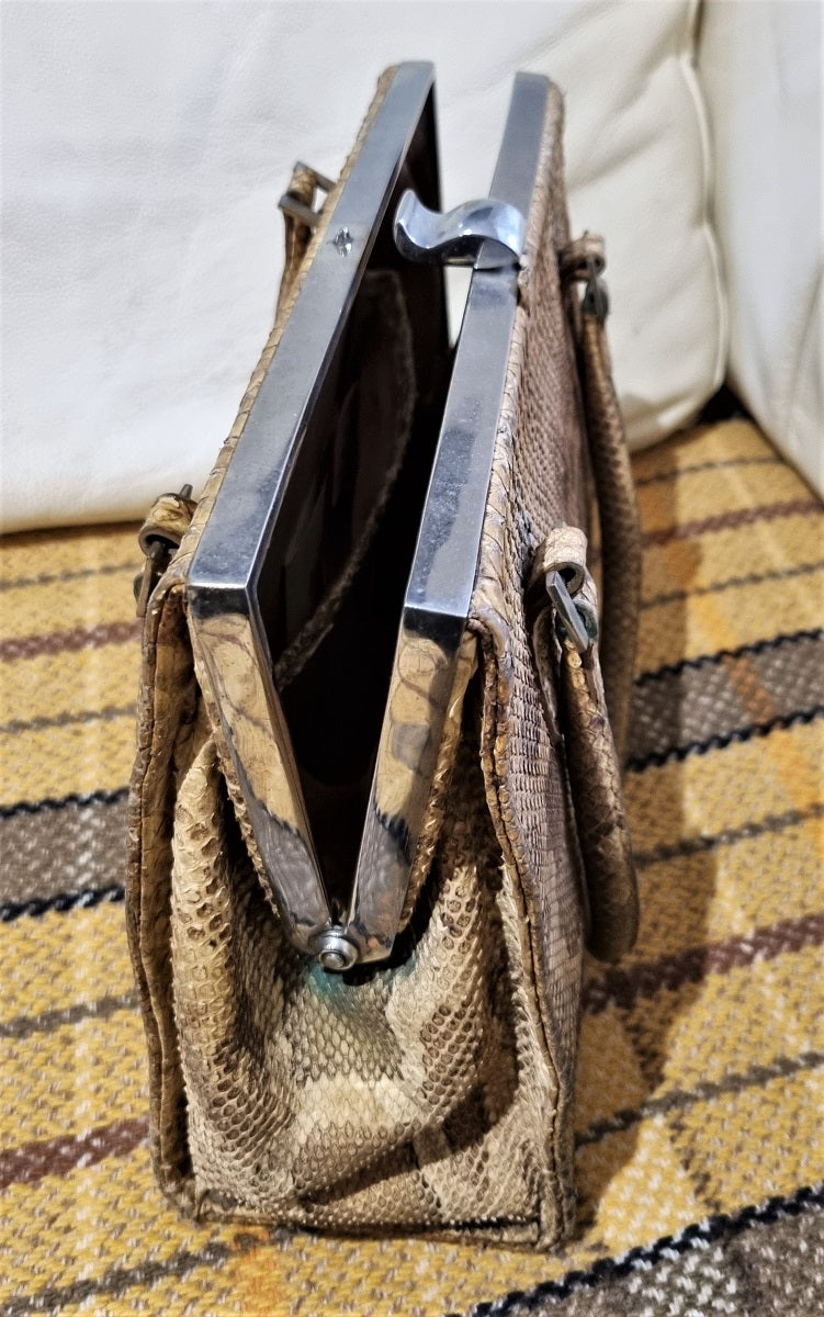 Vintage python snakeskin Kelly handbag - Image 8
